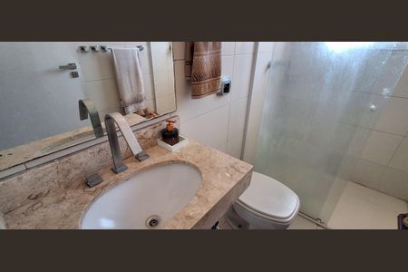 Casa à venda com 400m², 3 quartos e 4 vagasBanheiro Suíte 3