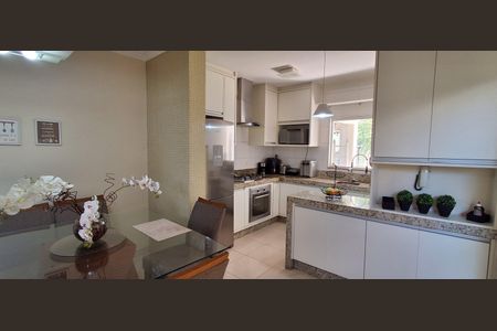 Casa à venda com 400m², 3 quartos e 4 vagasCozinha 