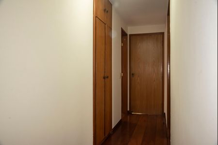 Apartamento para alugar com 159m², 4 quartos e 2 vagasCorredor