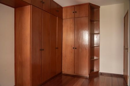 Apartamento para alugar com 159m², 4 quartos e 2 vagasQuarto 3