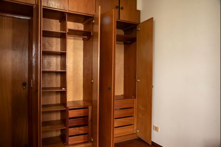 Apartamento para alugar com 159m², 4 quartos e 2 vagasQuarto 2