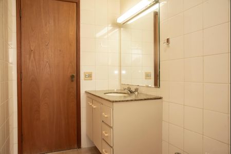 Apartamento para alugar com 159m², 4 quartos e 2 vagasBanheiro 1