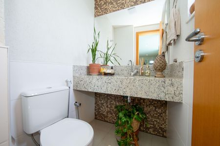 Apartamento à venda com 145m², 2 quartos e 3 vagasBANHEIRO1