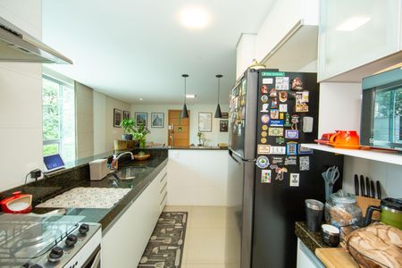 Apartamento à venda com 145m², 2 quartos e 3 vagasCOZINHA