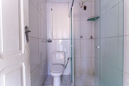 Casa à venda com 60m², 2 quartos e sem vaga Casa à venda com 60m², 2 quartos e sem vagaBanheiro