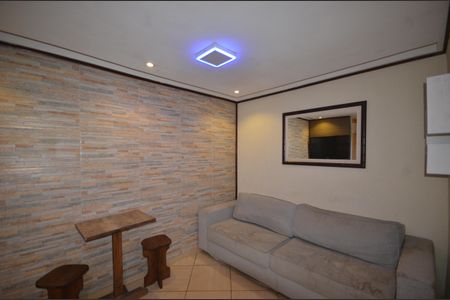 Sala de apartamento para alugar com 1 quarto, 20m² em Bento Ribeiro, Rio de Janeiro