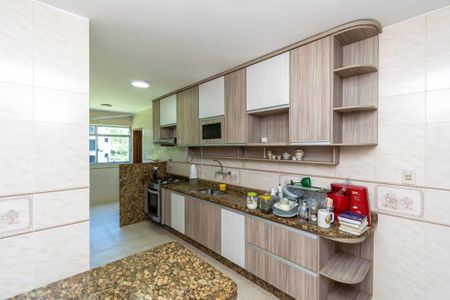 Apartamento à venda com 105m², 3 quartos e 2 vagasCozinha