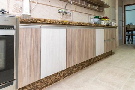 Apartamento à venda com 105m², 3 quartos e 2 vagasCozinha - Armários