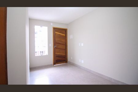 Casa para alugar com 2 quartos, 69m² em Jardim Ana Rosa, São Paulo