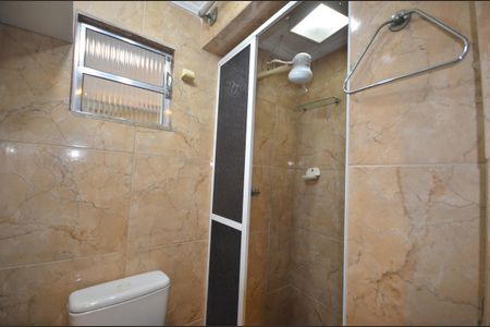 Banheiro de apartamento para alugar com 1 quarto, 30m² em Bento Ribeiro, Rio de Janeiro