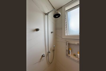 Casa de condomínio à venda com 600m², 3 quartos e 5 vagasBanheiro Suíte 2