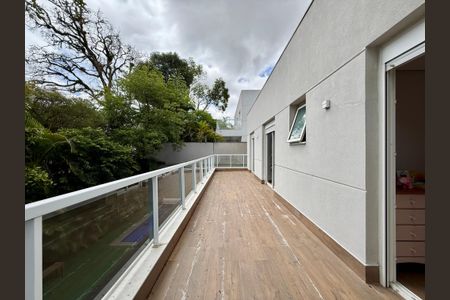 Casa de condomínio à venda com 600m², 3 quartos e 5 vagasVaranda Suíte 1 e 2