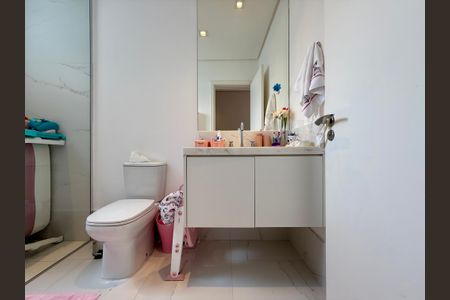 Casa de condomínio à venda com 600m², 3 quartos e 5 vagasBanheiro Suíte 2