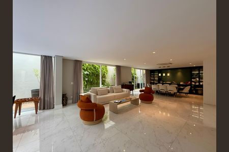 Casa de condomínio à venda com 600m², 3 quartos e 5 vagasSala 