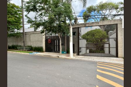 Casa de condomínio à venda com 600m², 3 quartos e 5 vagasFachada 