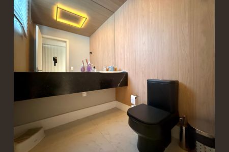 Casa de condomínio à venda com 600m², 3 quartos e 5 vagasLavabo