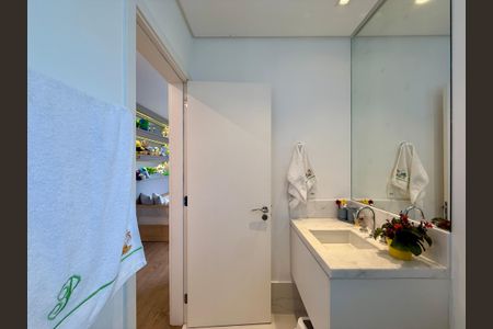 Casa de condomínio à venda com 600m², 3 quartos e 5 vagasBanheiro Suíte 3