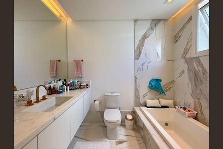 Casa de condomínio à venda com 600m², 3 quartos e 5 vagasBanheiro 2 Suíte 1