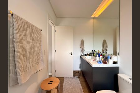 Casa de condomínio à venda com 600m², 3 quartos e 5 vagasBanheiro 1 Suíte 1