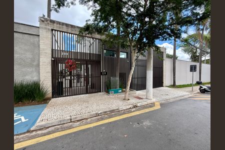 Casa de condomínio à venda com 600m², 3 quartos e 5 vagasFachada 