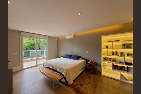 Casa de condomínio à venda com 600m², 3 quartos e 5 vagasSuíte 1