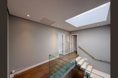 Casa de condomínio à venda com 600m², 3 quartos e 5 vagasCorredor Suítes 