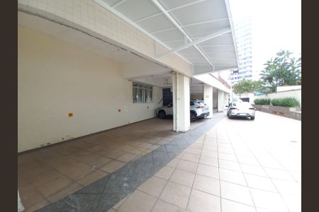 Apartamento para alugar com 153m², 2 quartos e 1 vaga Apartamento para alugar com 153m², 2 quartos e 1 vagaGaragem