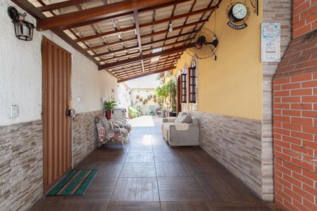 Casa à venda com 114m², 2 quartos e 3 vagasGaragem