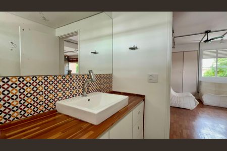 Apartamento à venda com 85m², 2 quartos e 1 vaga Apartamento à venda com 85m², 2 quartos e 1 vagaBanheiro