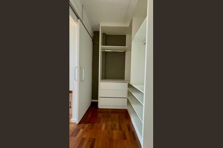 Apartamento à venda com 85m², 2 quartos e 1 vaga Apartamento à venda com 85m², 2 quartos e 1 vagaCloset