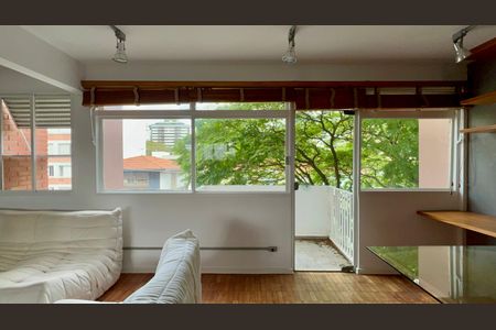 Apartamento à venda com 85m², 2 quartos e 1 vaga Apartamento à venda com 85m², 2 quartos e 1 vagaVaranda