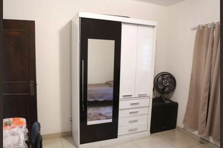 Casa para alugar com 331m², 4 quartos e 2 vagasQuarto