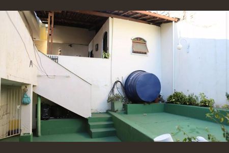 Casa para alugar com 331m², 4 quartos e 2 vagasÁrea externa