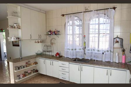 Casa para alugar com 331m², 4 quartos e 2 vagasCozinha