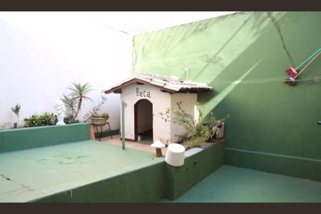 Casa para alugar com 331m², 4 quartos e 2 vagasÁrea externa