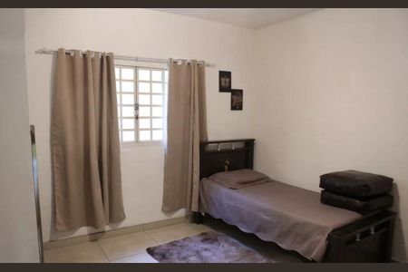 Casa para alugar com 331m², 4 quartos e 2 vagasQuarto