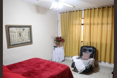 Casa para alugar com 331m², 4 quartos e 2 vagasQuarto