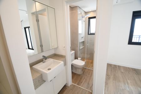 Banheiro de apartamento para alugar com 1 quarto, 57m² em Centro, Campinas