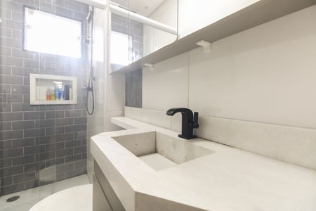 Apartamento para alugar com 45m², 2 quartos e 1 vaga Apartamento para alugar com 45m², 2 quartos e 1 vagaBanheiro