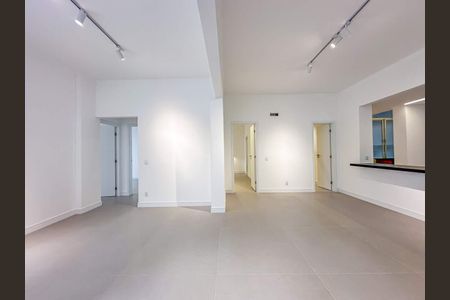 Apartamento à venda com 129m², 3 quartos e 1 vaga