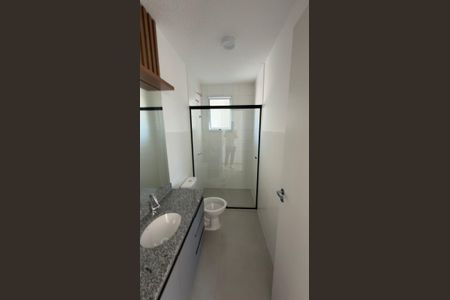 Apartamento para alugar com 68m², 3 quartos e 2 vagas Apartamento para alugar com 68m², 3 quartos e 2 vagasBanheiro