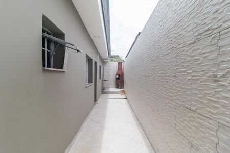 Casa para alugar com 100m², 2 quartos e 2 vagasCorredor