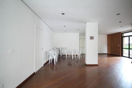 Apartamento à venda com 120m², 2 quartos e 2 vagas Apartamento à venda com 120m², 2 quartos e 2 vagasSalão de Festas