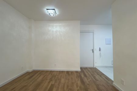 Sala de apartamento para alugar com 2 quartos, 67m² em Vila Primavera, São Paulo