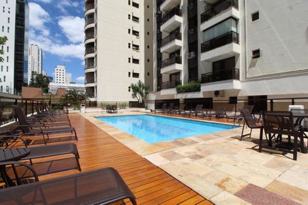 Apartamento à venda com 126m², 1 quarto e 2 vagasÁrea Comum - Piscina