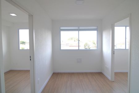 Sala de apartamento para alugar com 2 quartos, 33m² em Veleiros, São Paulo