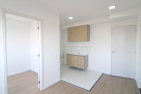 Sala de apartamento para alugar com 2 quartos, 33m² em Veleiros, São Paulo