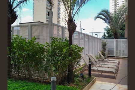 Apartamento à venda com 171m², 3 quartos e 4 vagasDeck da piscina