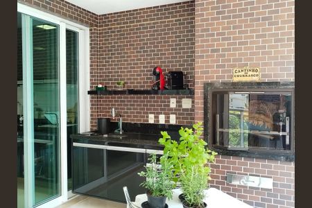 Apartamento à venda com 171m², 3 quartos e 4 vagasVaranda gourmet - churrasqueira