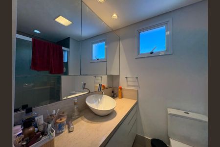 Apartamento para alugar com 231m², 3 quartos e 2 vagasBanheiro da suíte 2